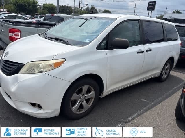 2011 Toyota Sienna Base -
                  Union, NJ