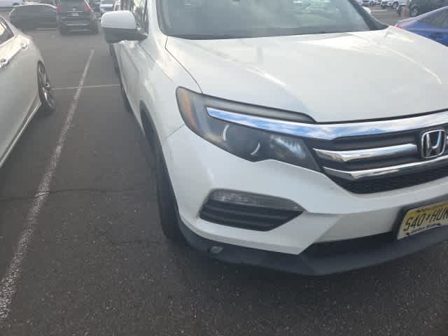 Thumbnail: 2017 Honda Pilot - 20