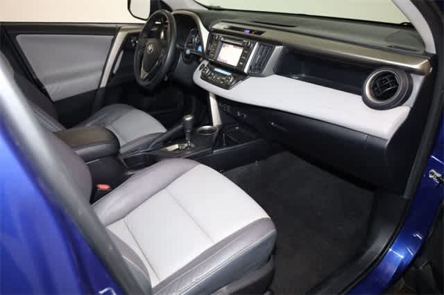 Thumbnail: 2015 Toyota RAV4 - 37