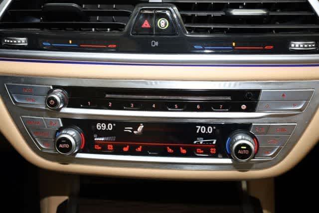 Thumbnail: 2016 BMW 7 Series - 31