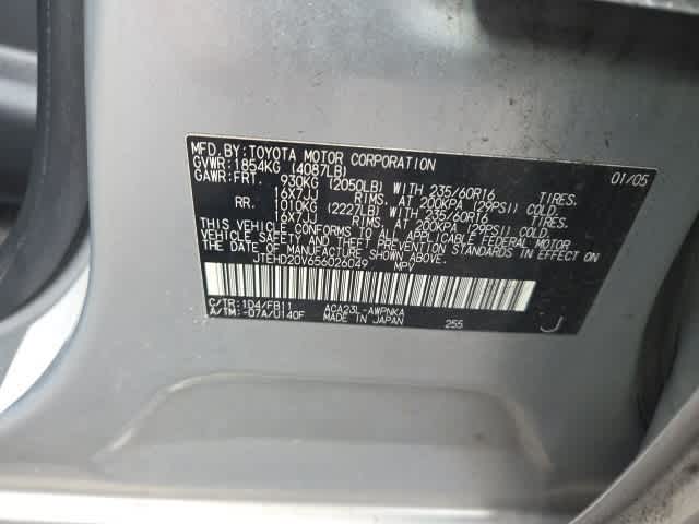 2005 Toyota RAV4 Base 21