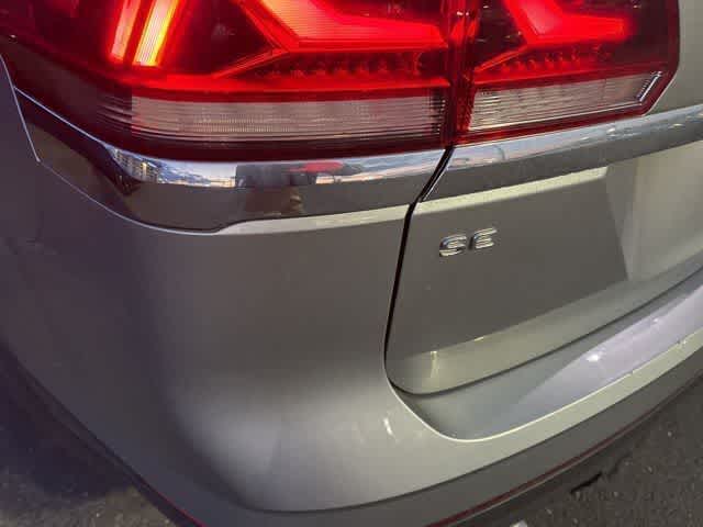 Thumbnail: 2022 Volkswagen Atlas - 24