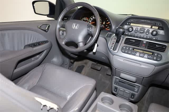 Thumbnail: 2010 Honda Odyssey - 16