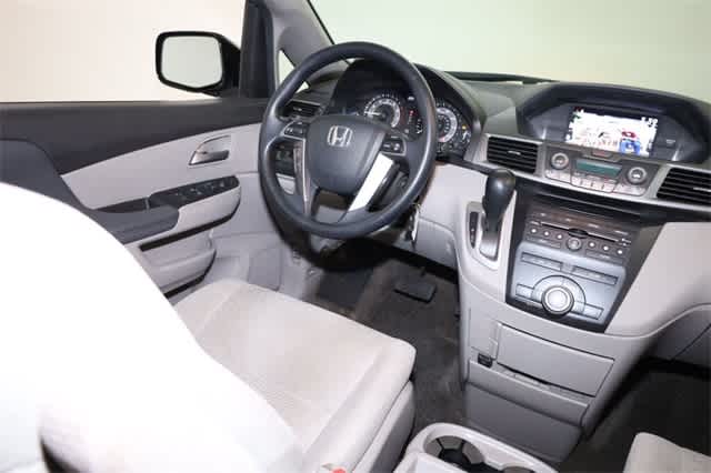 Thumbnail: 2013 Honda Odyssey - 16