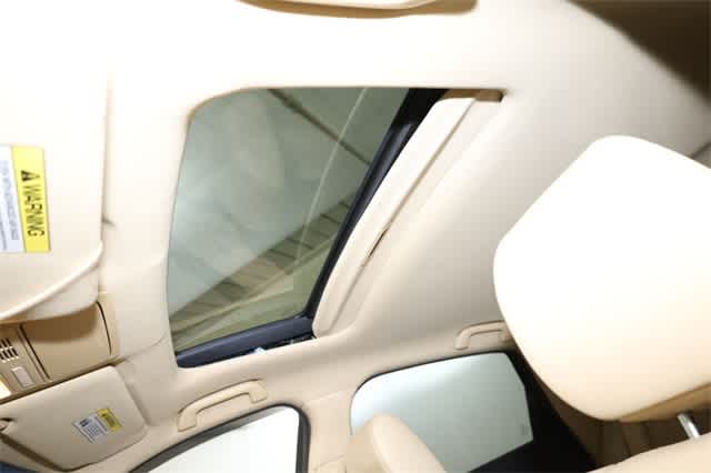 Thumbnail: 2012 Honda Crosstour - 26