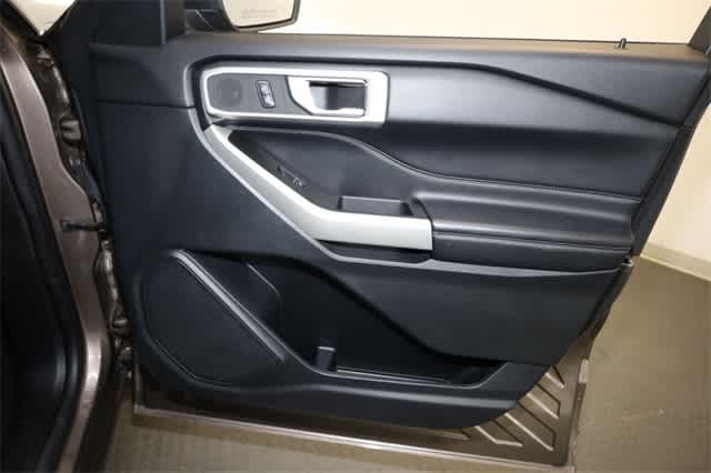 Thumbnail: 2021 Ford Explorer - 23