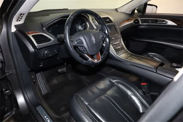 Thumbnail: 2016 Lincoln MKZ - 14