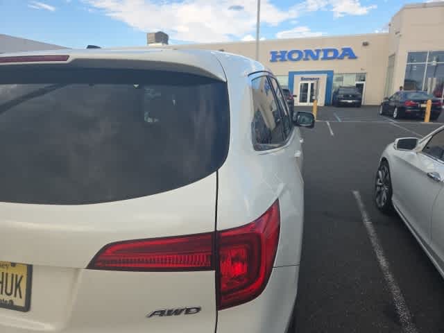 Thumbnail: 2017 Honda Pilot - 11