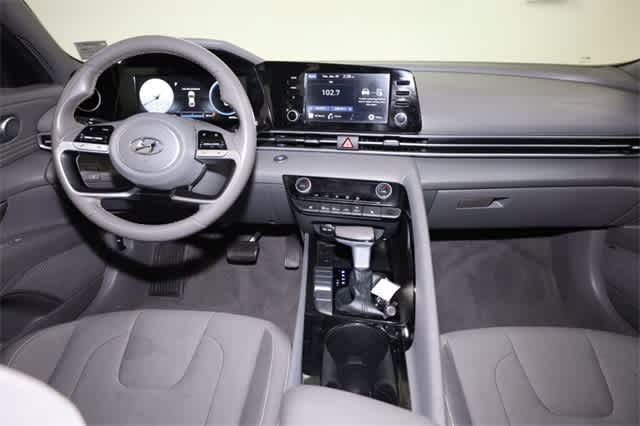 Thumbnail: 2021 Hyundai Elantra - 17