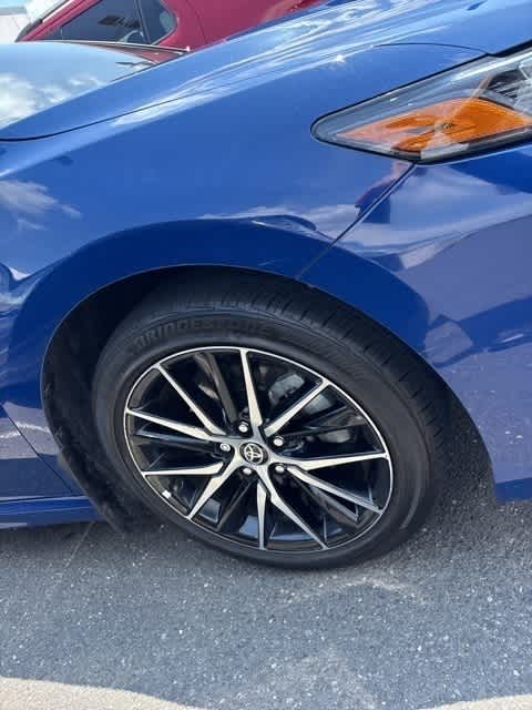 Thumbnail: 2024 Toyota Camry - 10