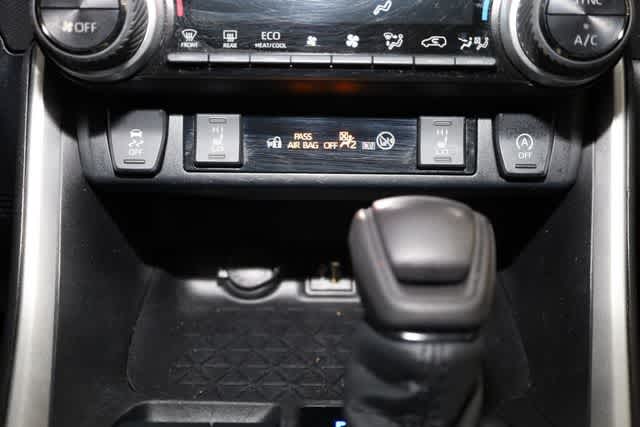 Thumbnail: 2023 Toyota RAV4 - 28
