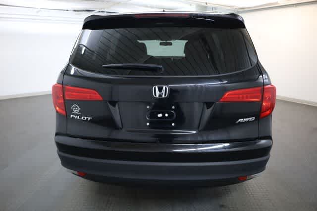 Thumbnail: 2017 Honda Pilot - 6