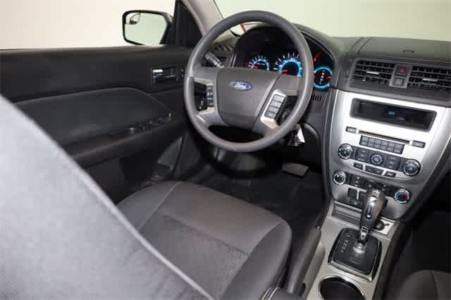 Thumbnail: 2012 Ford Fusion - 16