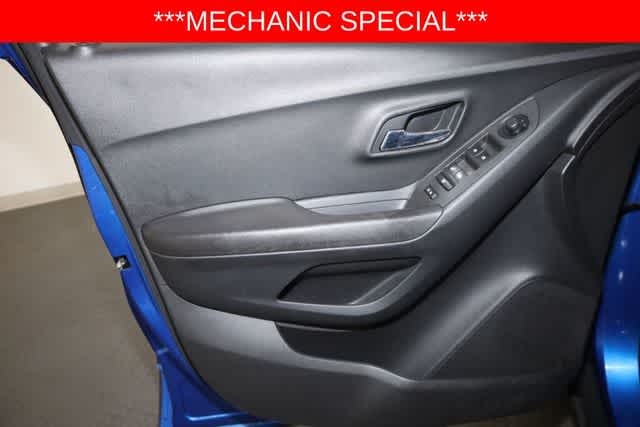 Thumbnail: 2016 Chevrolet Trax - 13