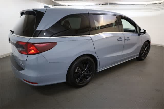 Thumbnail: 2023 Honda Odyssey - 8