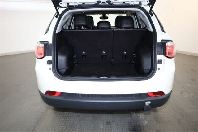 Thumbnail: 2018 Jeep Compass - 36