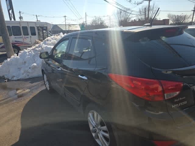 Thumbnail: 2011 Hyundai Tucson - 6