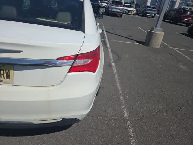 Thumbnail: 2012 Chrysler 200 - 12