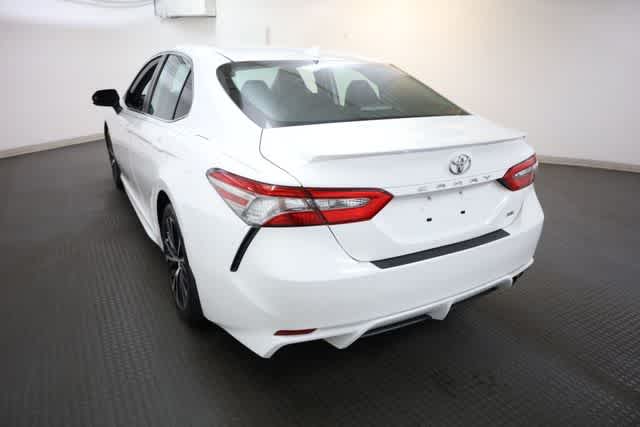 Thumbnail: 2019 Toyota Camry - 4