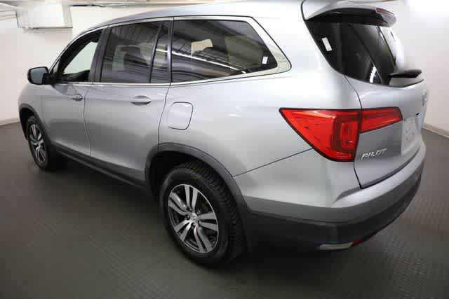 Thumbnail: 2017 Honda Pilot - 4