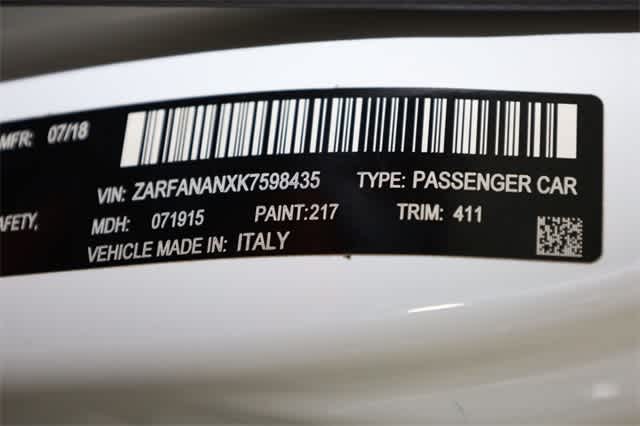 Thumbnail: 2019 Alfa Romeo Giulia - 36