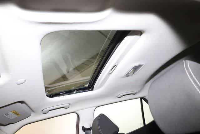 Thumbnail: 2022 Hyundai Venue - 20