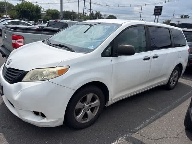 Thumbnail: 2011 Toyota Sienna - 2