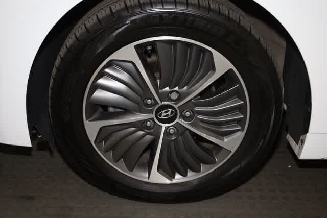 Thumbnail: 2020 Hyundai Ioniq - 37