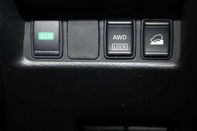 Thumbnail: 2016 Nissan Rogue - 21