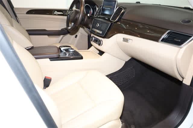 Thumbnail: 2016 Mercedes-Benz GLE - 19