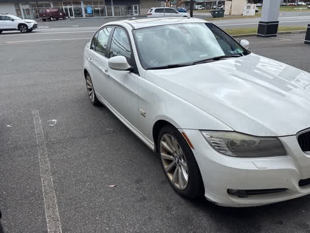 Thumbnail: 2011 BMW 3 Series - 15