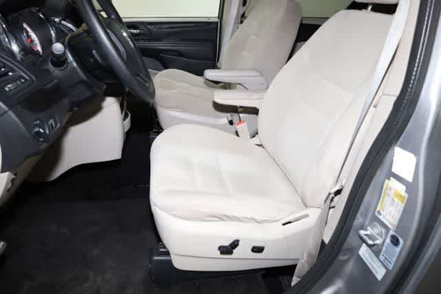 Thumbnail: 2015 Dodge Grand Caravan - 15