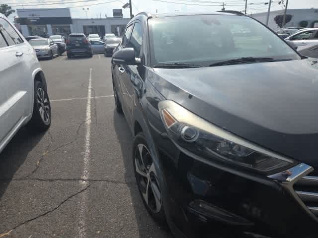 Thumbnail: 2016 Hyundai Tucson - 17