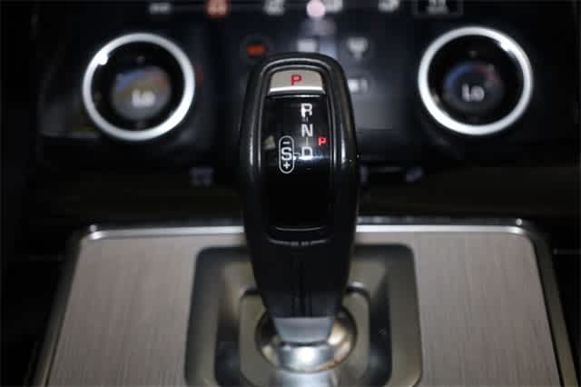 Thumbnail: 2020 Land Rover Range Rover Evoque - 31