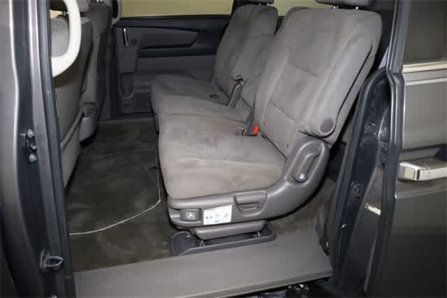 2015 Honda Odyssey EX 21