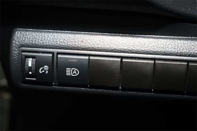 Thumbnail: 2022 Toyota Corolla - 26