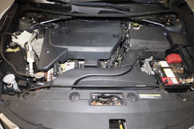 Thumbnail: 2017 Nissan Altima - 35