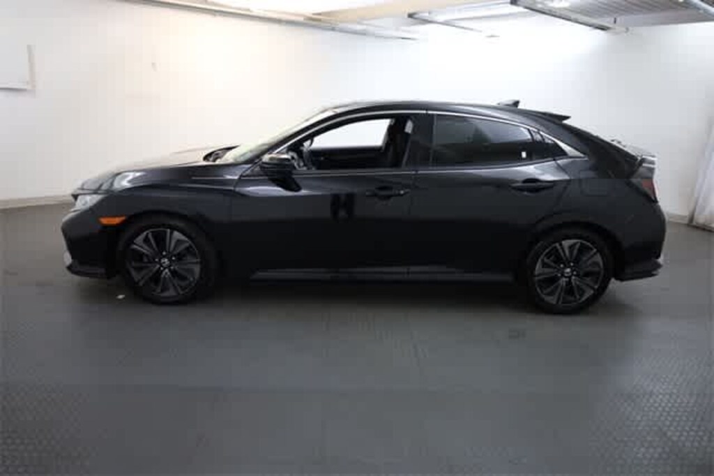 Used 2017 Honda Civic EX Hatchback