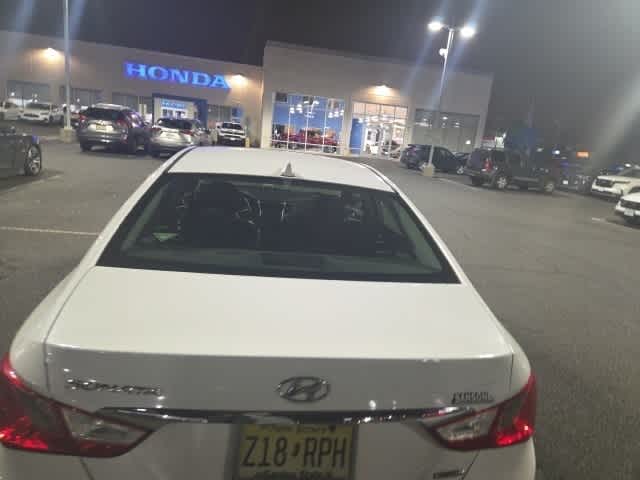 Thumbnail: 2011 Hyundai Sonata - 10