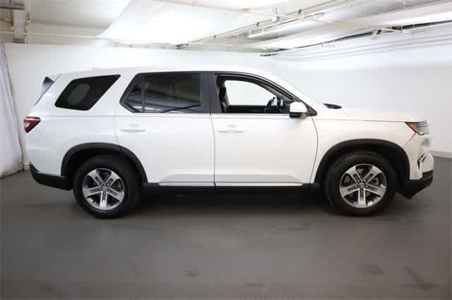 Thumbnail: 2023 Honda Pilot - 9