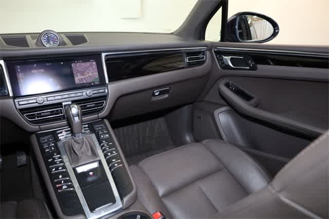 Thumbnail: 2019 Porsche Macan - 18