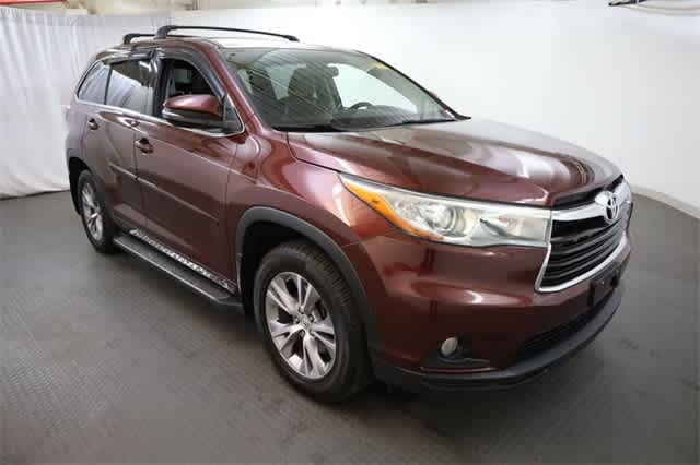 Thumbnail: 2015 Toyota Highlander - 10