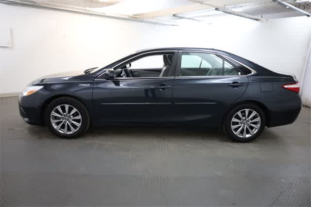 Thumbnail: 2016 Toyota Camry - 3