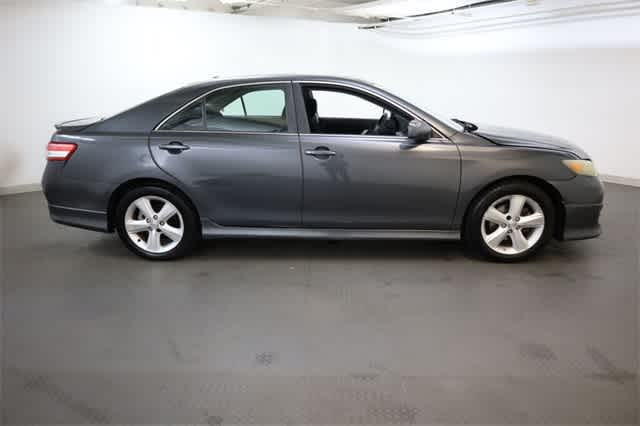 Thumbnail: 2011 Toyota Camry - 9