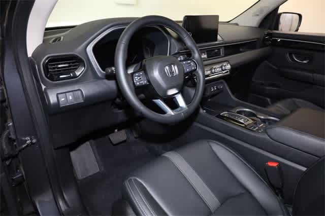 Thumbnail: 2023 Honda Pilot - 14