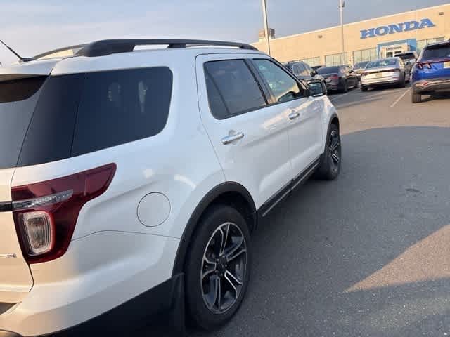 Thumbnail: 2014 Ford Explorer - 9