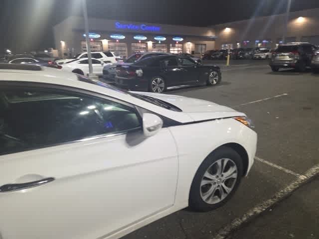 Thumbnail: 2011 Hyundai Sonata - 15