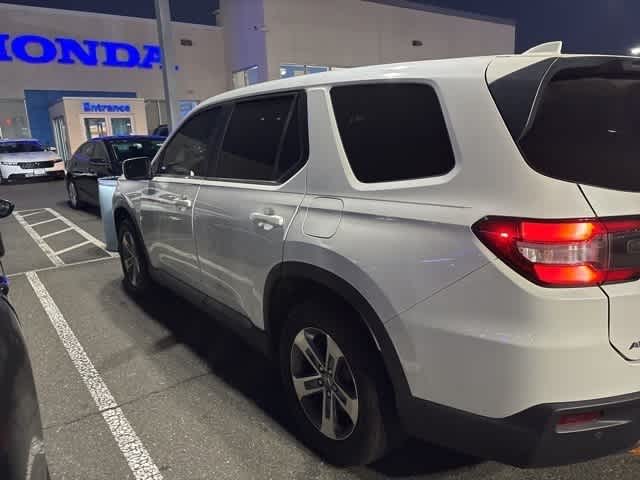 Thumbnail: 2023 Honda Pilot - 9
