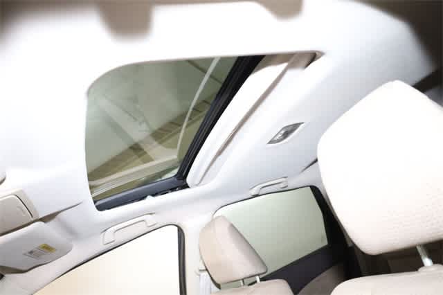 Thumbnail: 2012 Honda CR-V - 26