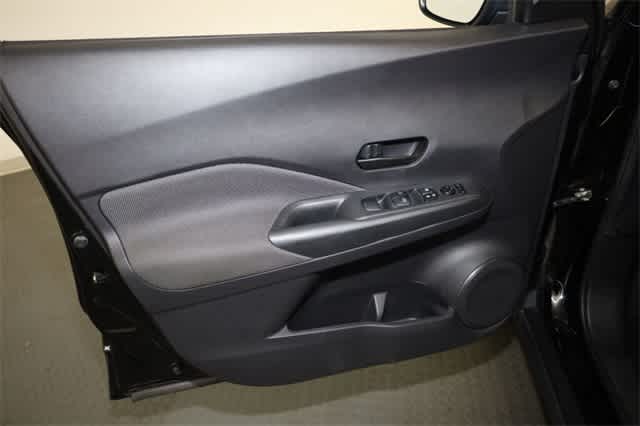 2020 Nissan Kicks S 13